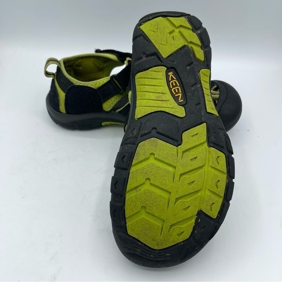 Keen Kids Newport H2 Black/Lime Green Size 5 Hiking Sandals Shoes - Picture 5 of 6